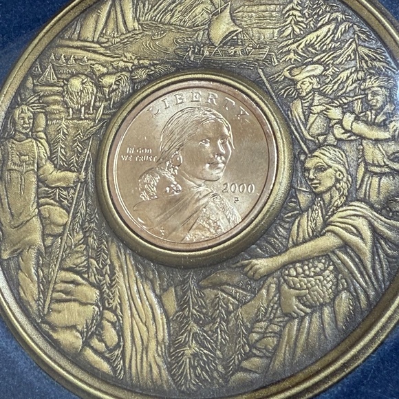 2000 American Spirit Collection Sacagawea Golden Dollar Ornament by US Mint - Picture 2 of 4